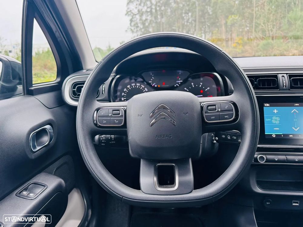 Citroën C3 1.2 PureTech Shine - 28