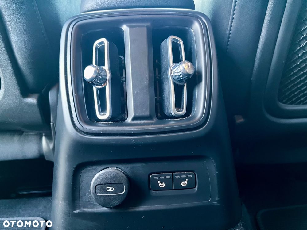 Volvo XC 40 T5 Recharge DKG RDesign Expression - 29