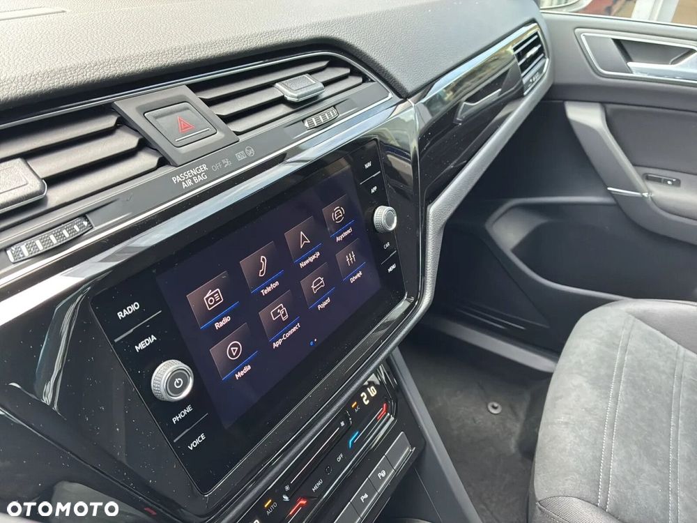 Volkswagen Touran - 13