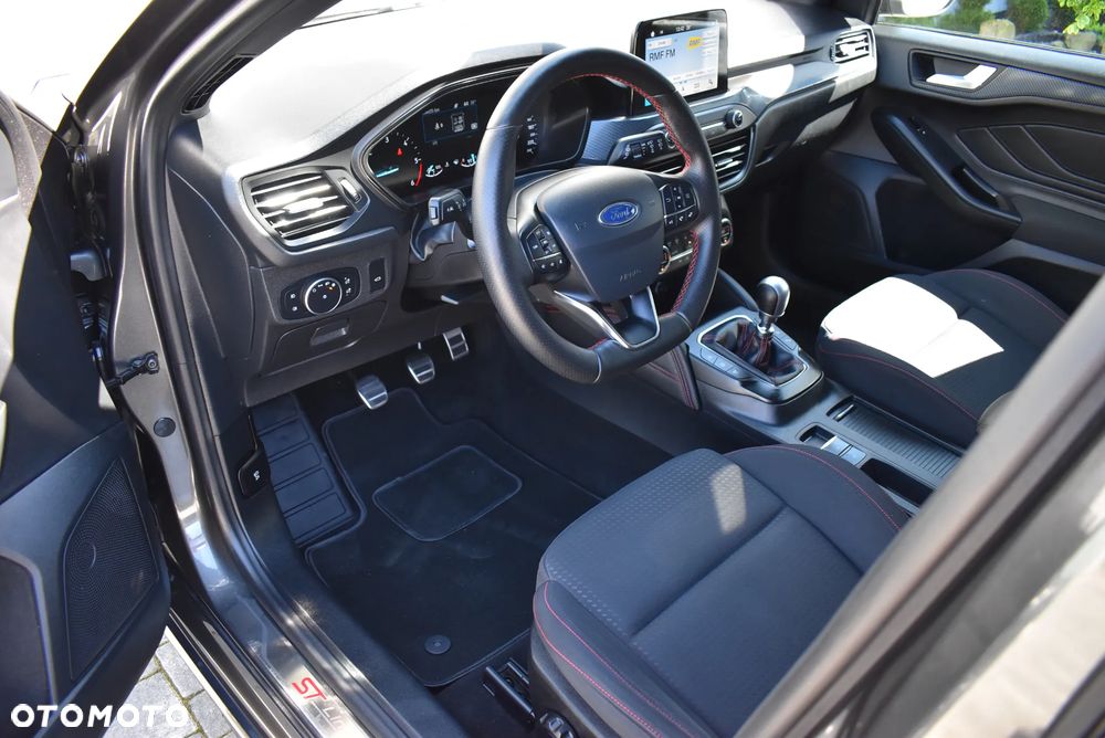 Ford Focus 1.5 EcoBlue STart-Stopp-System ST-LINE - 17