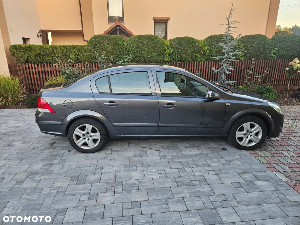 Opel Astra 2009 photo 5