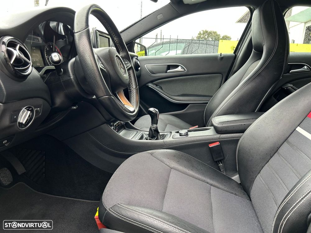 Mercedes-Benz A 180 - 22