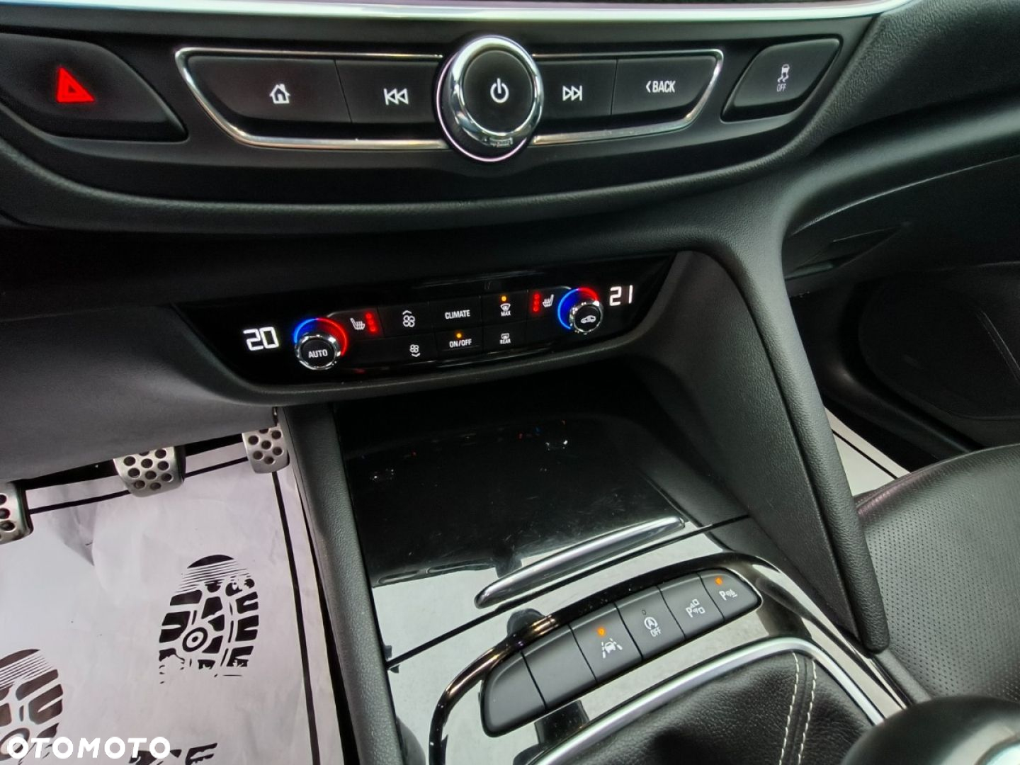 Opel Insignia - 10