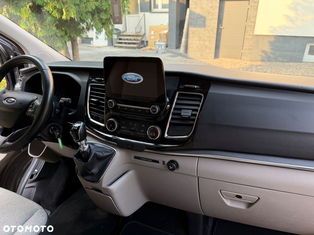 Ford Transit Custom 310 L2H1 Limited - 17