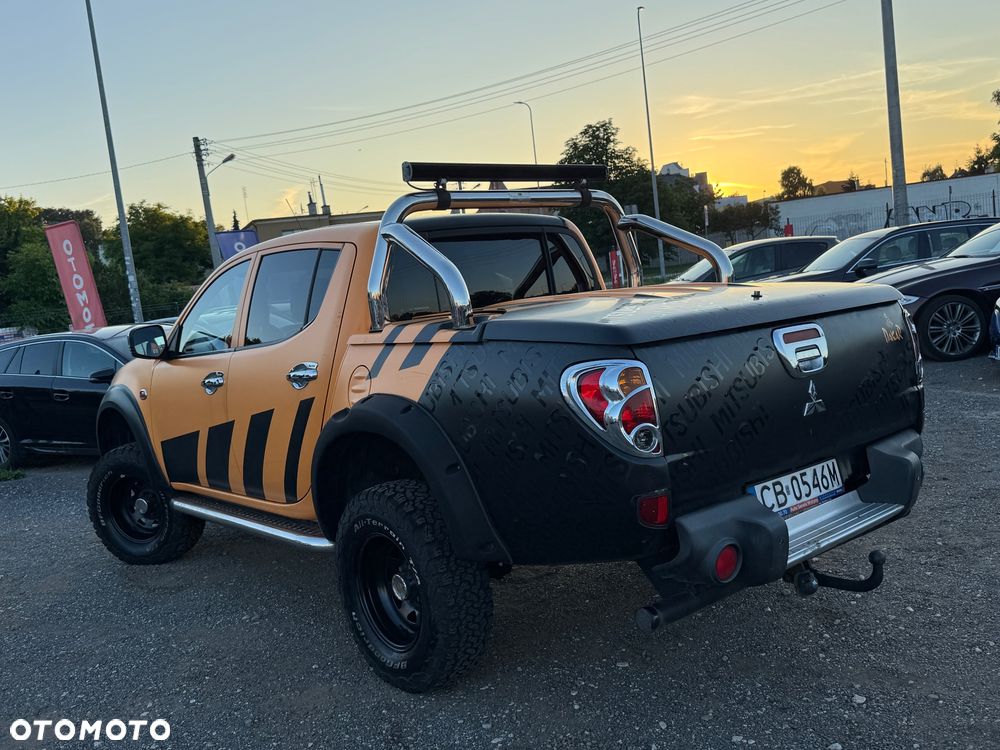 Mitsubishi L200 2.5 DID Summer Edition Sport - 12