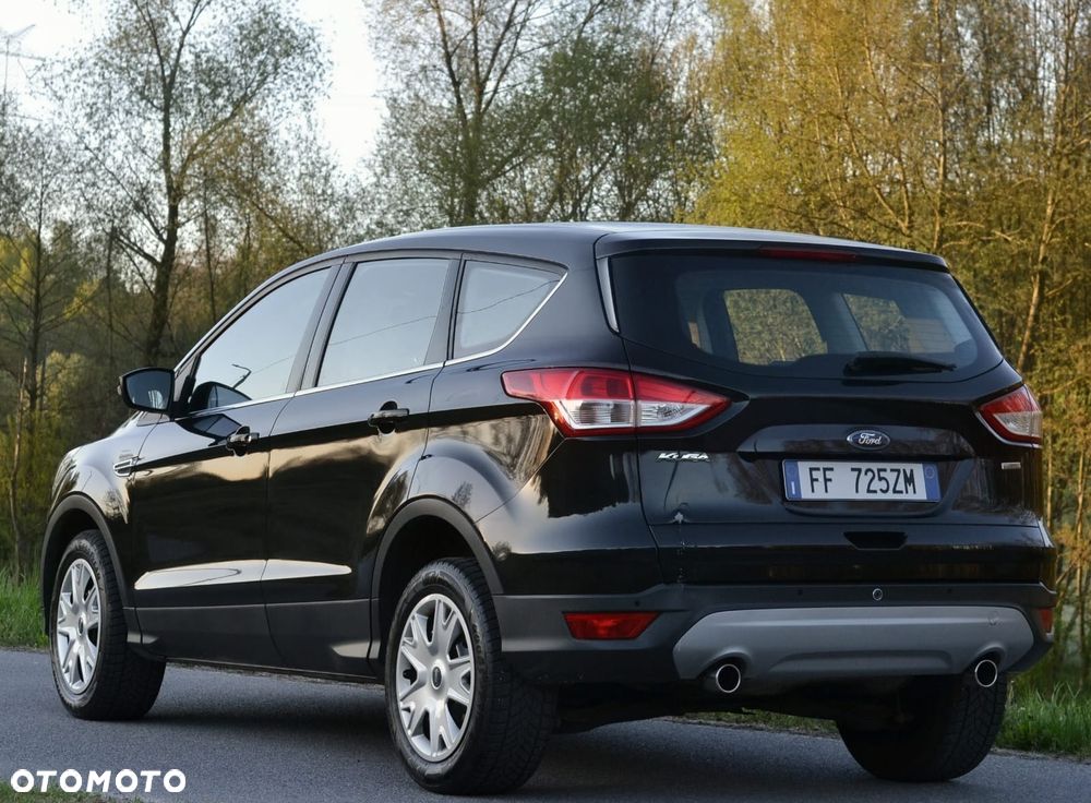 Ford Kuga 1.6 EcoBoost 2x4 Trend - 4