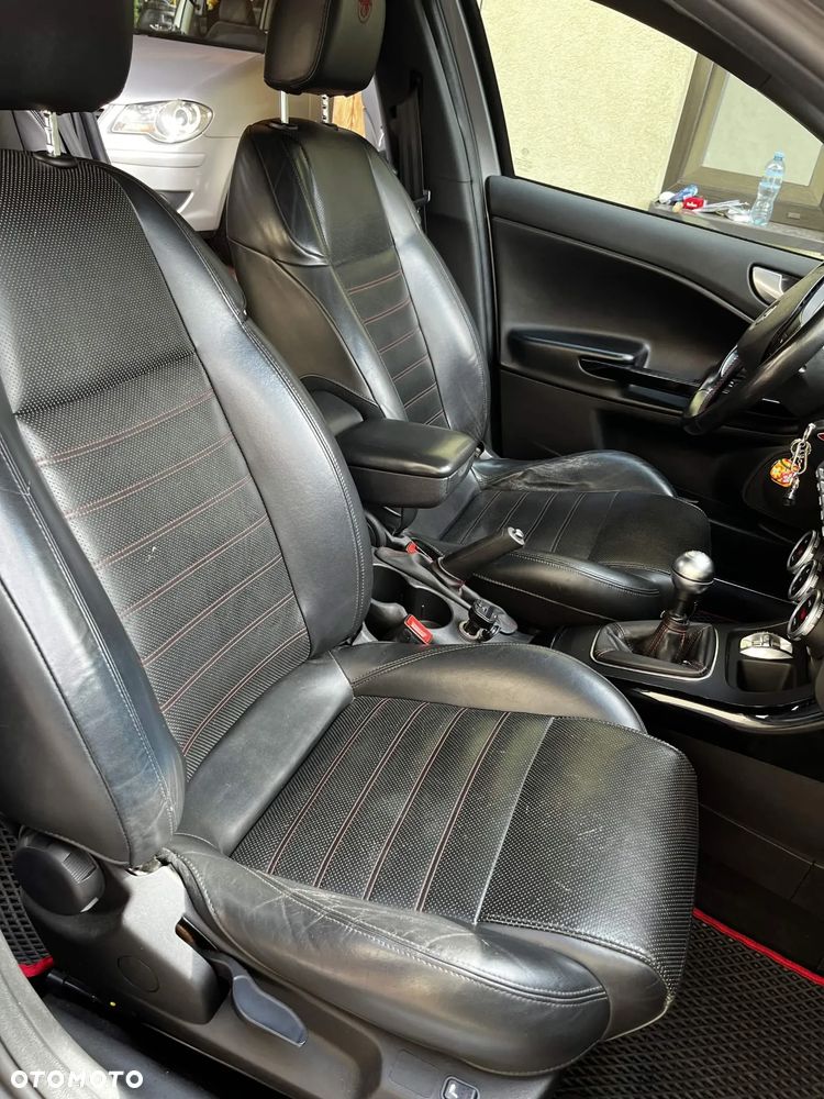 Alfa Romeo Giulietta 1.4 TB 16V Multiair - 11