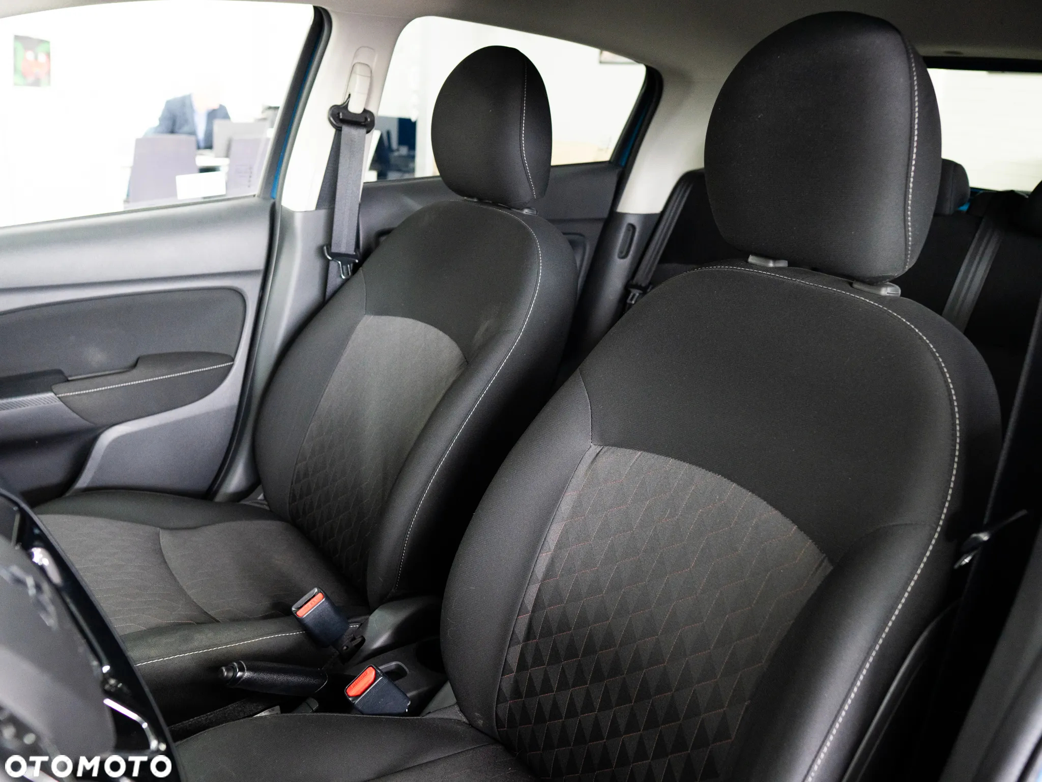 Mitsubishi Space Star 1.2 Intense CVT - 27