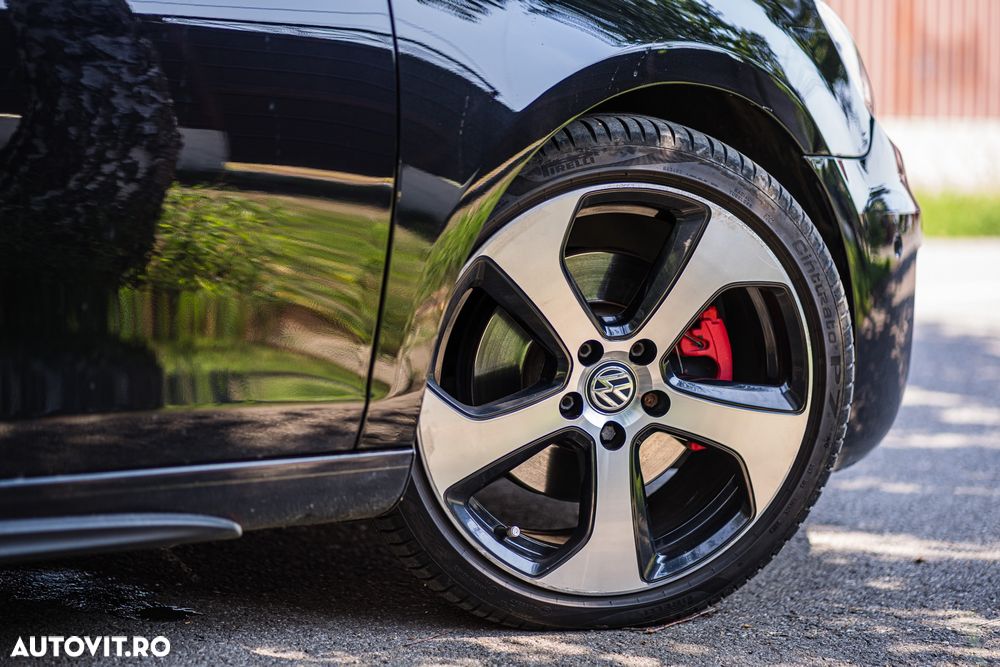 Volkswagen Golf 2.0 GTI - 5