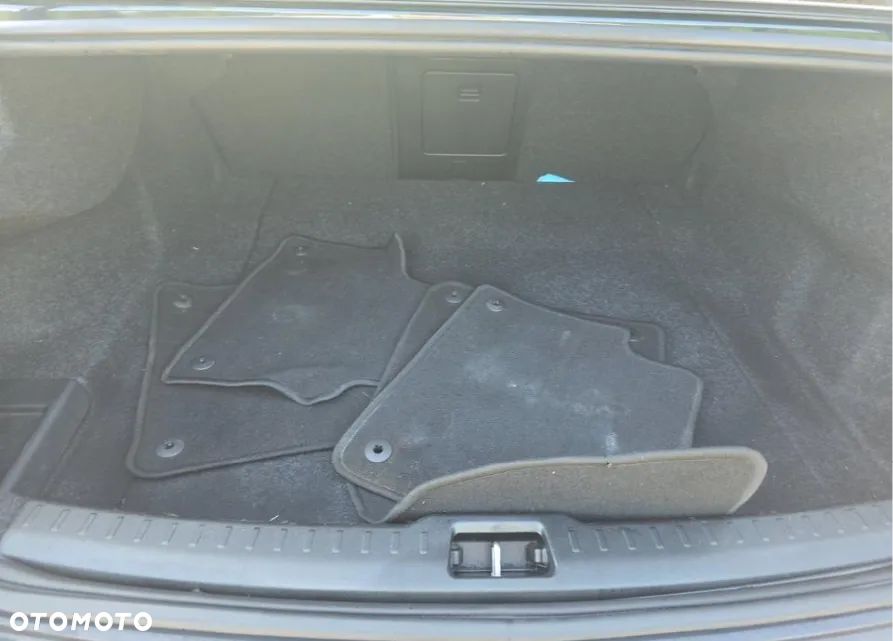 Volvo S60 B5 B AWD Plus Dark - 13