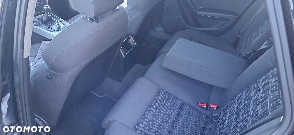 Audi A4 Avant 2.0 TDI - 9