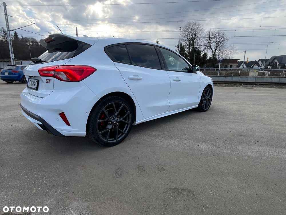 Ford Focus 2.3 EcoBoost S&S ST - 5