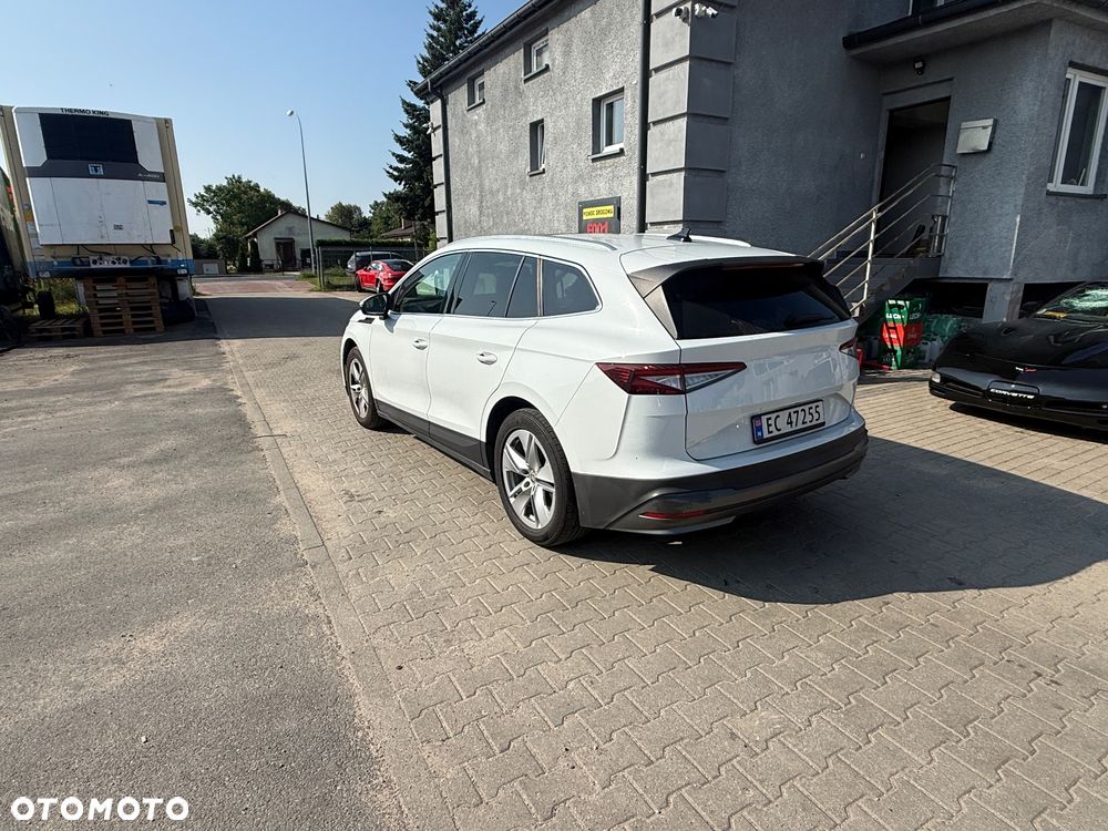 Skoda Enyaq 80 82kWh Sportline Advanced - 2