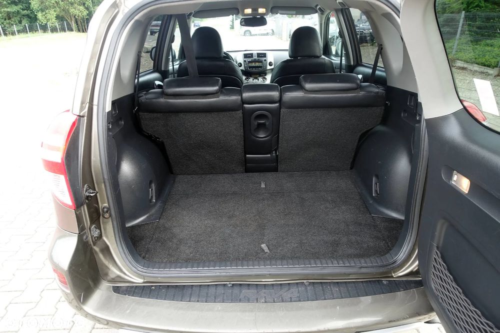 Toyota RAV4 2.2 D-4D 4x4 Sol - 16