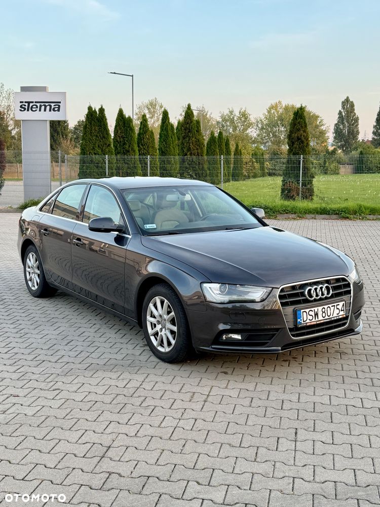 Audi A4 Limousine - 20