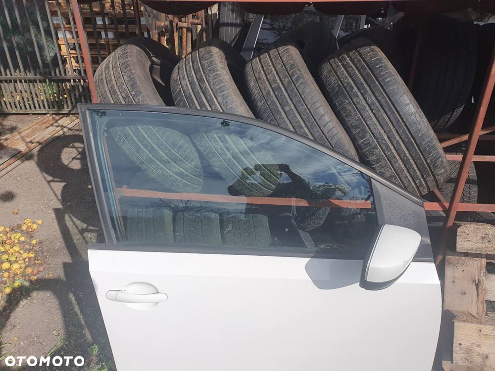 DRZWI PRAWY PRZÓD VW UP KOD LAKIERU LB9A - 3