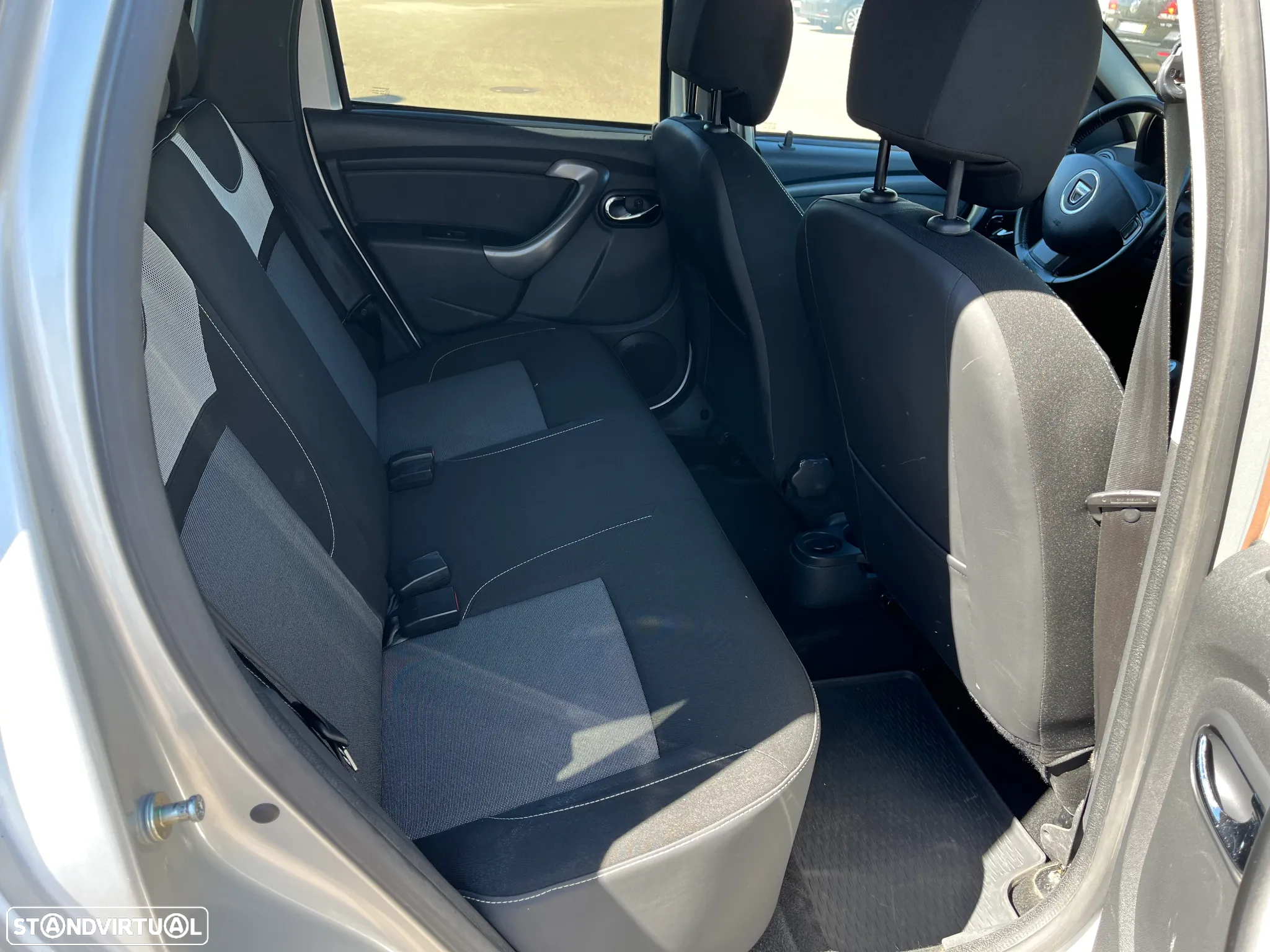 Dacia Duster 1.5 dCi Prestige - 16