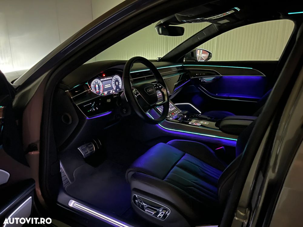 Audi A8 - 6