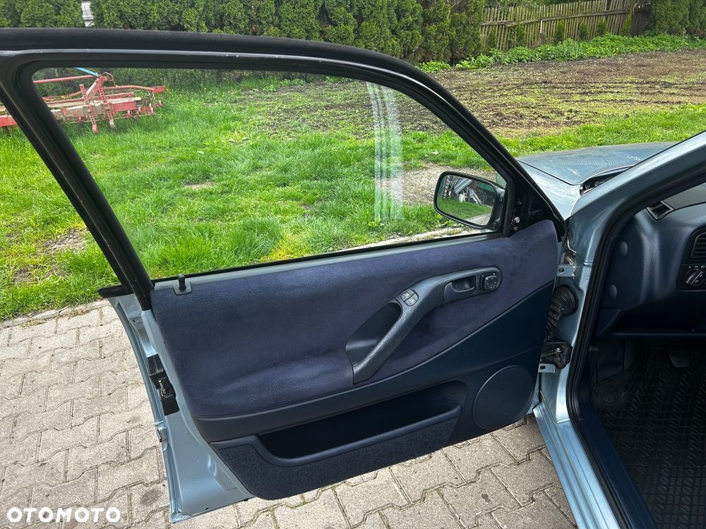 Volkswagen Passat 2.0 GT - 15