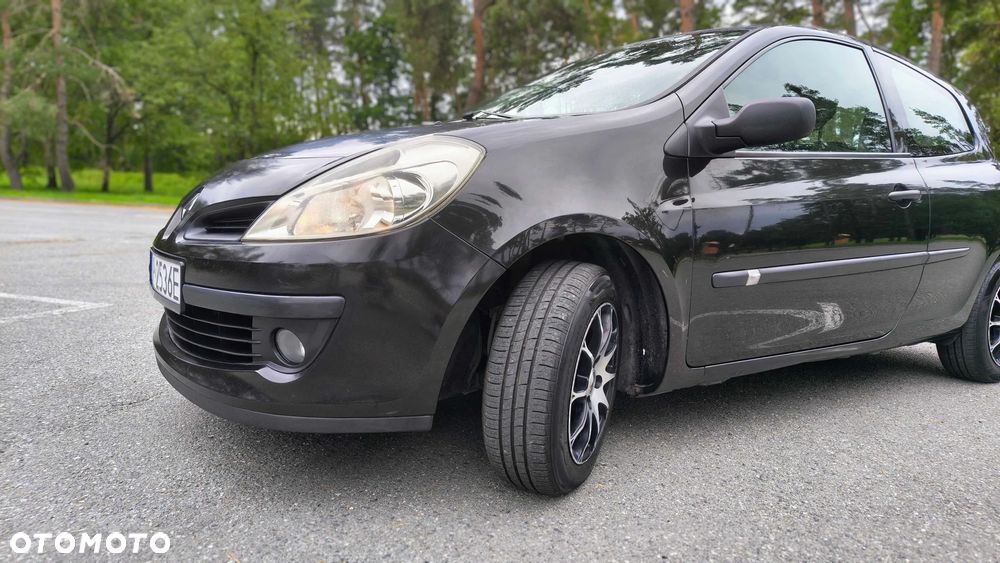 Renault Clio - 7