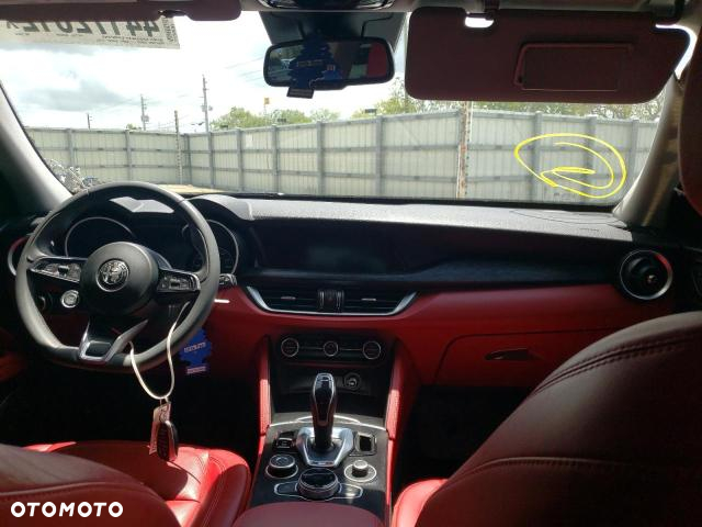 Alfa Romeo Stelvio - 5