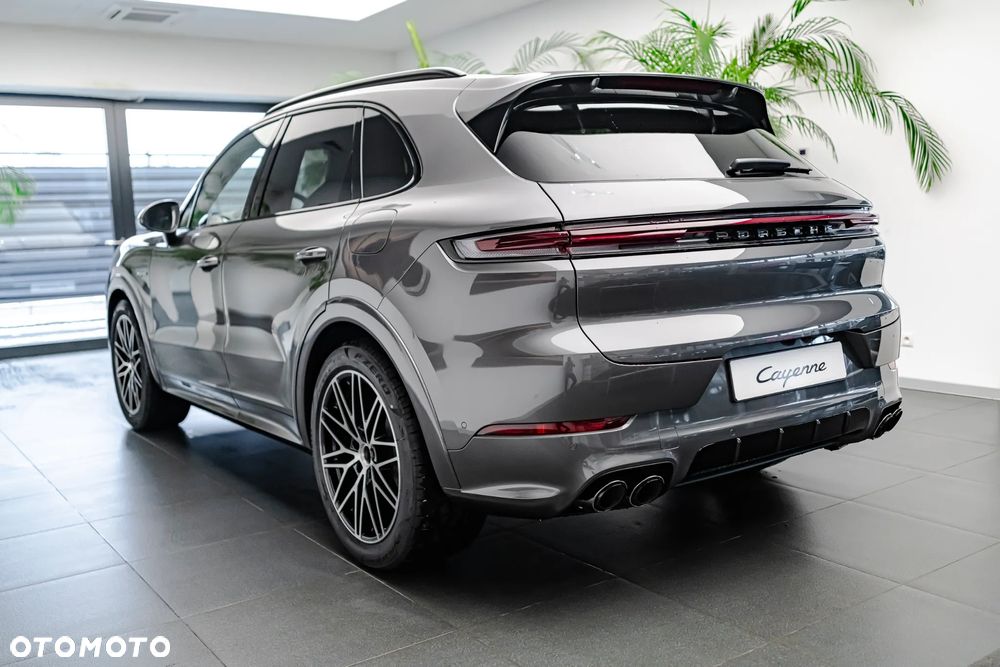 Porsche Cayenne E-Hybrid PHEV Black Edition - 2
