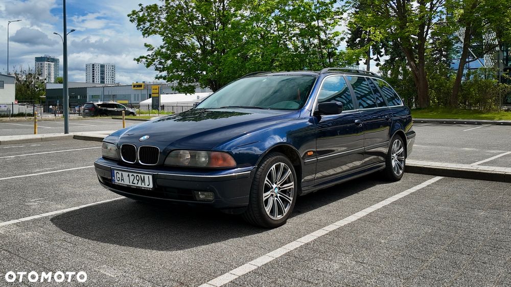 BMW Seria 5 520i - 1