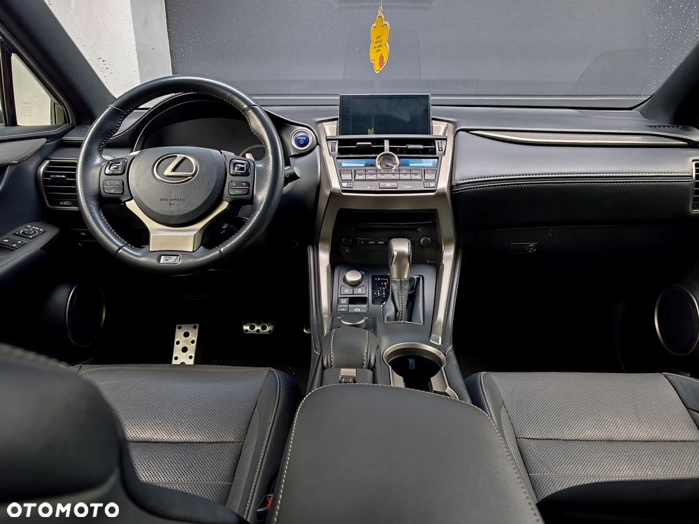 Lexus NX 300h E-FOUR F SPORT - 14