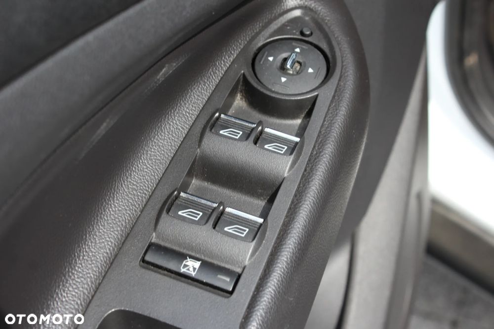 Ford Kuga 2.0 TDCi 4x4 Titanium - 15