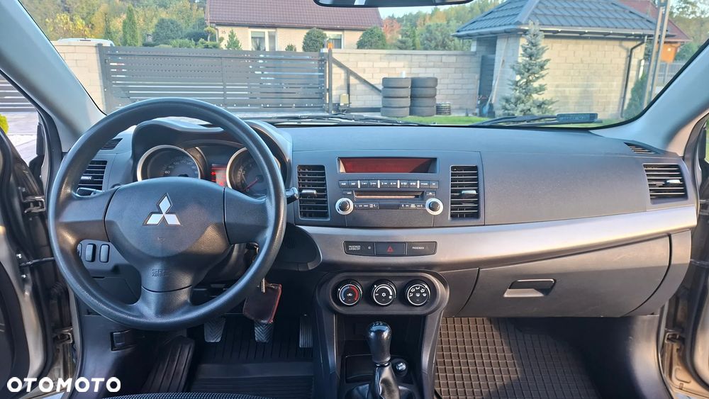 Mitsubishi Lancer - 6