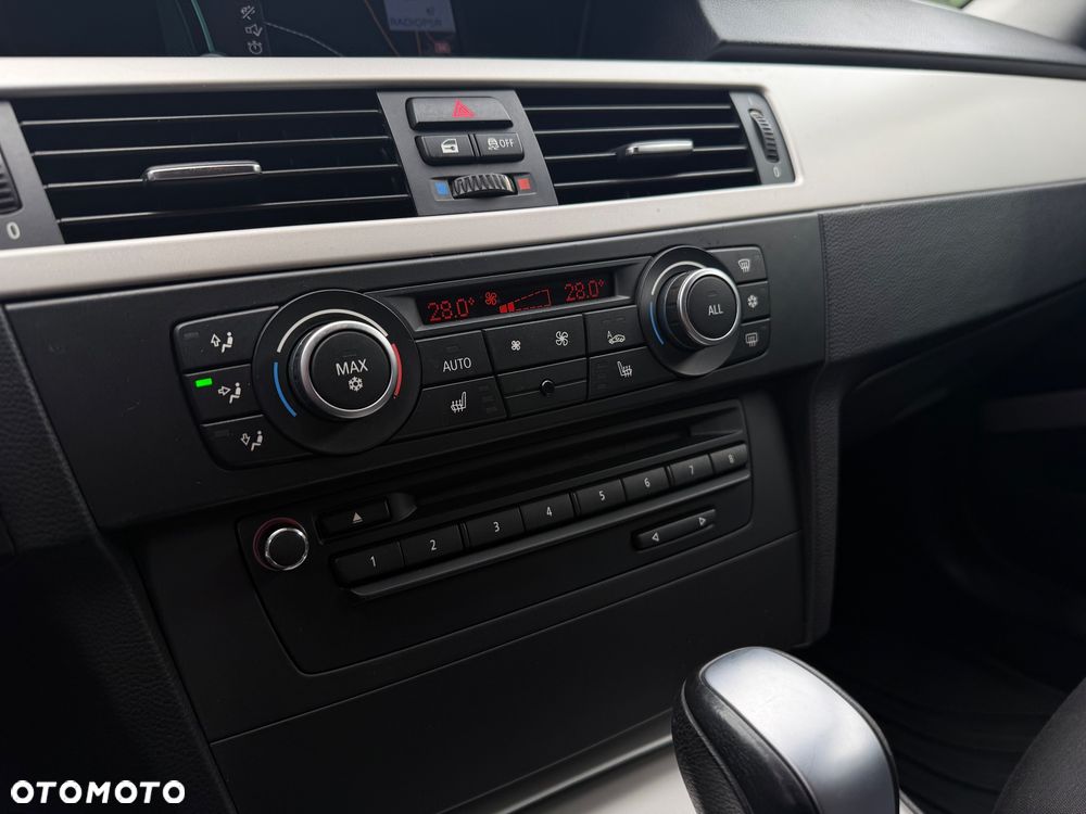 BMW Seria 3 318d DPF Edition Lifestyle - 19