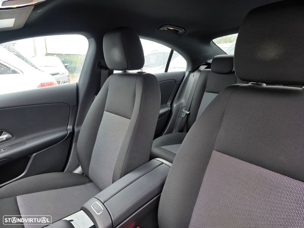 Mercedes-Benz CLA 180 d - 8