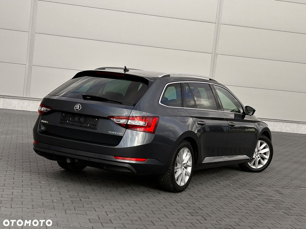Skoda Superb 2.0 TDI DSG Premium Edition - 20