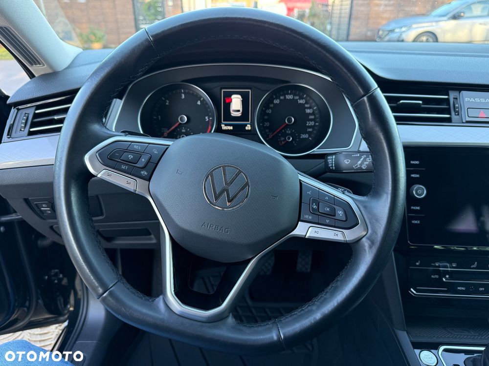 Volkswagen Passat 2.0 TDI (BlueMotion Technology) DSG Comfortline - 12