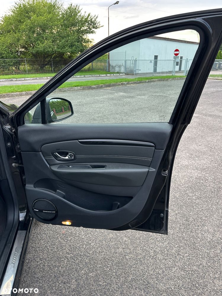 Renault Scenic Energy TCe 115 S&S Xmod Bose Edition - 21