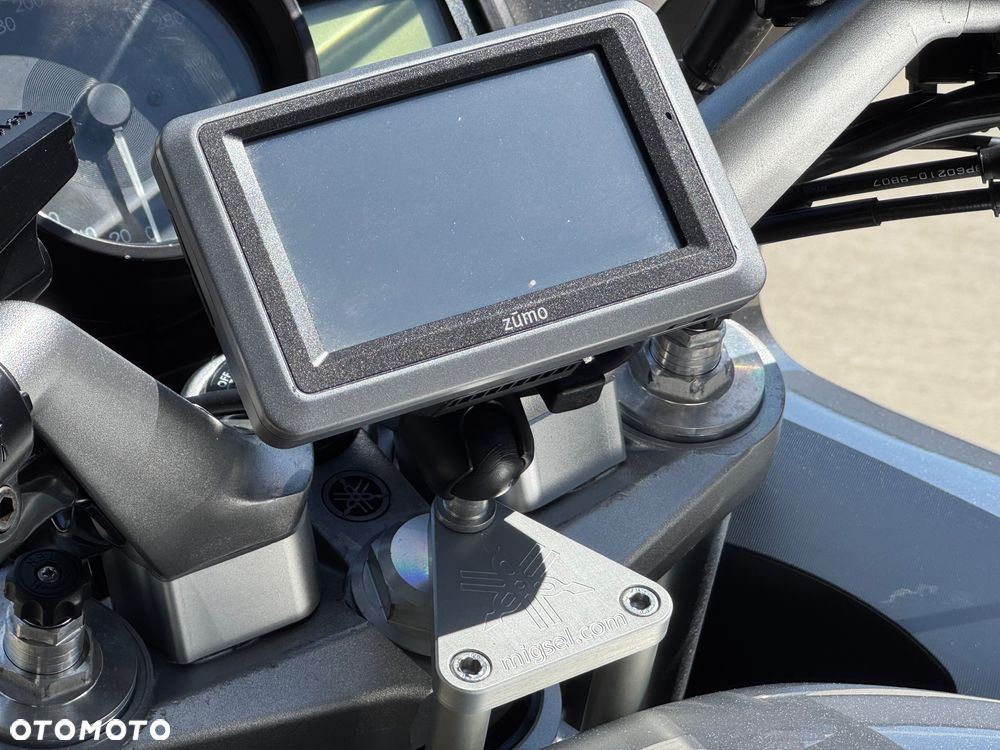 Yamaha FJR - 19