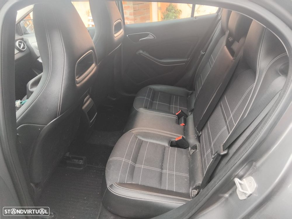 Mercedes-Benz GLA 220 d - 6