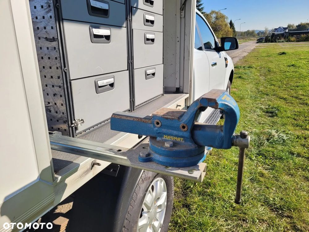 Ford Ranger XLT - 24