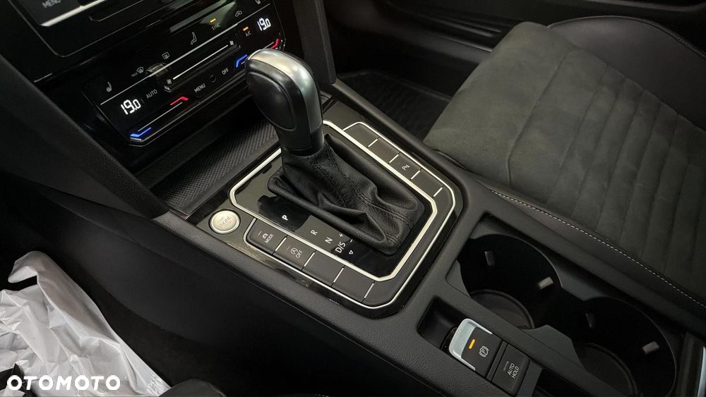 Volkswagen Passat 2.0 TDI Elegance DSG - 16