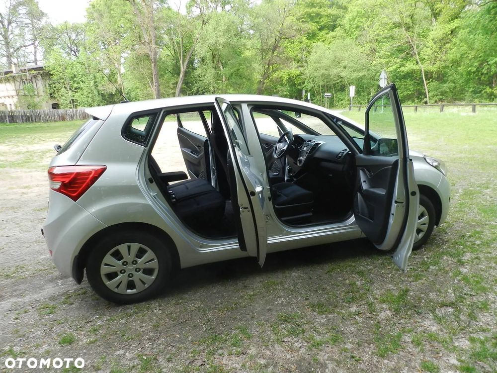 Hyundai ix20 - 10