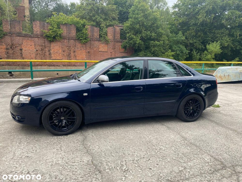 Audi A4 Limousine - 8