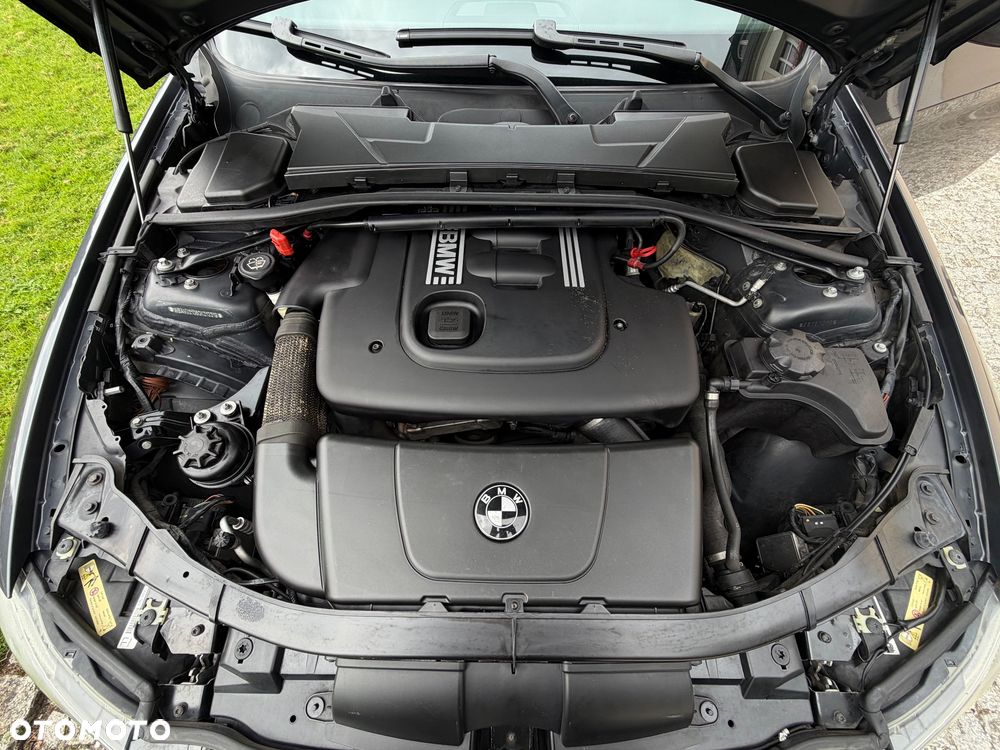 BMW Seria 3 - 36