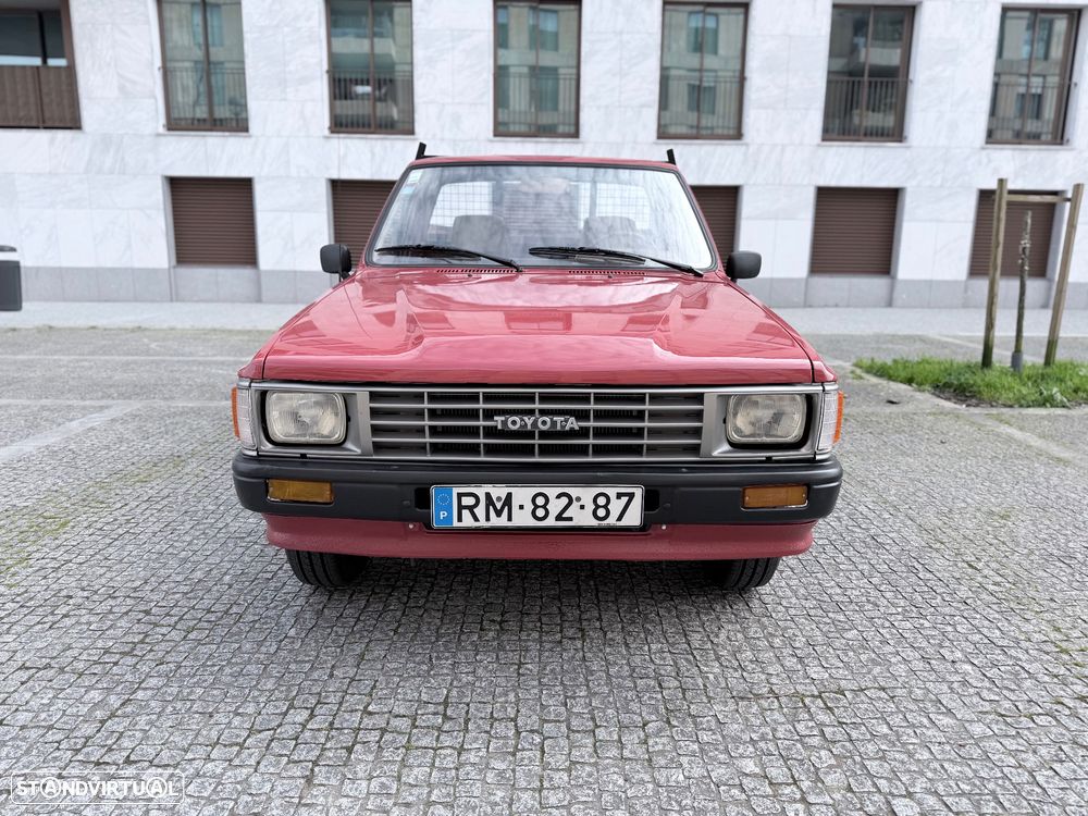 Toyota Hilux 2.4 D LN56L - 4