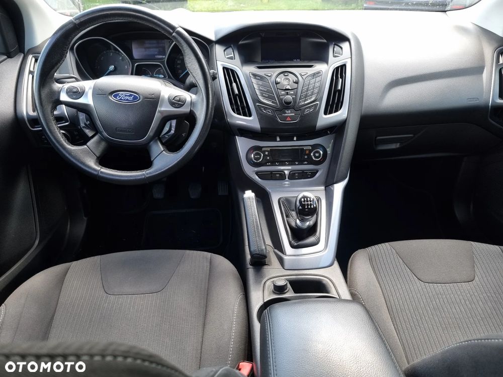 Ford Focus Turnier 2.0 TDCi DPF Titanium - 5