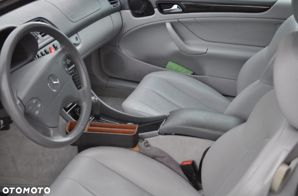 Mercedes-Benz CLK 320 - 15