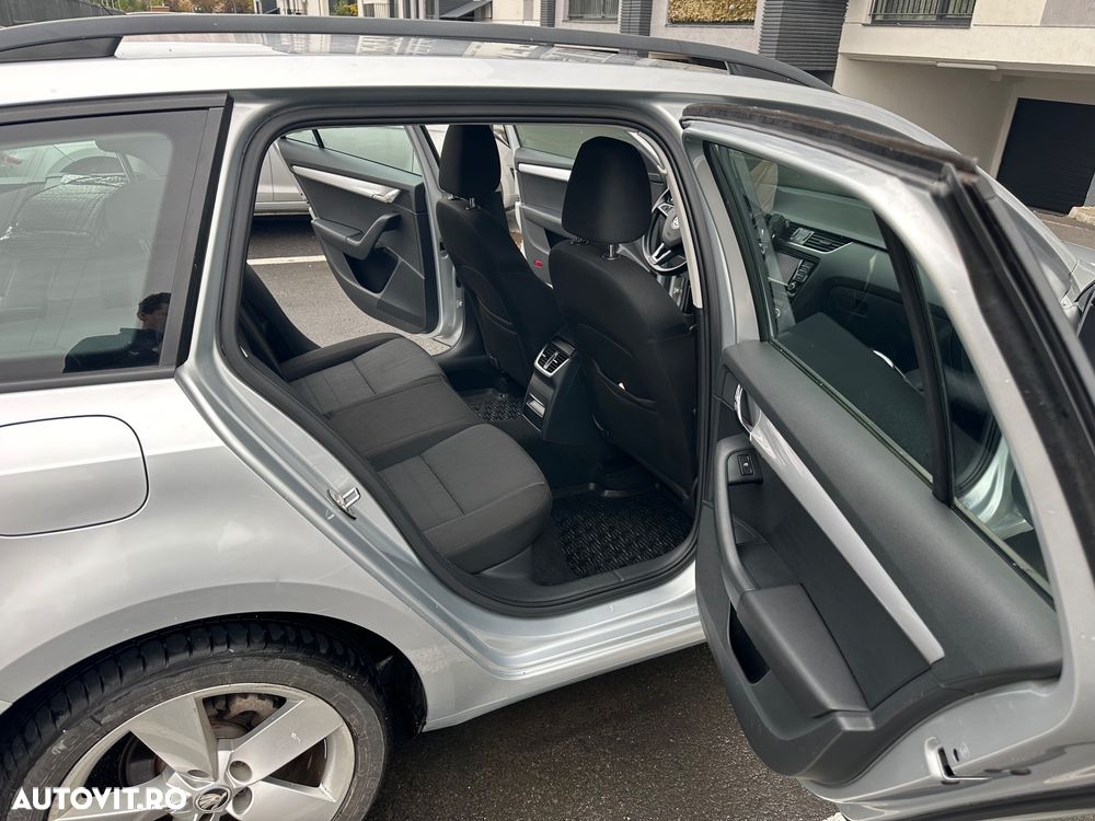 Skoda Octavia 2.0 TDI DSG Style - 11