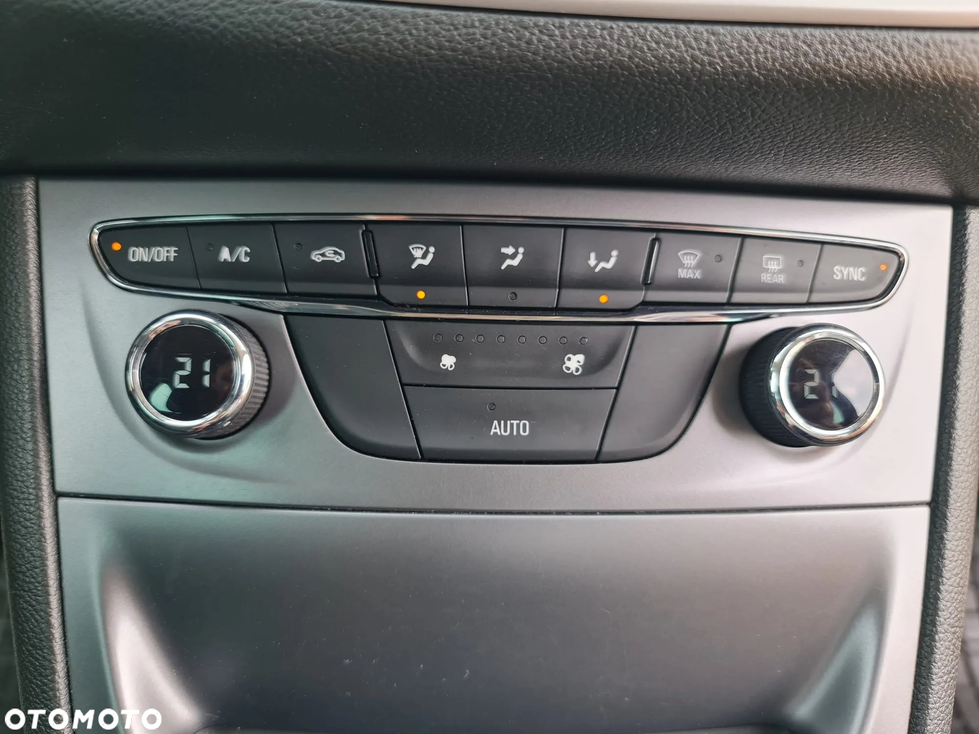 Opel Astra V 1.6 CDTI Enjoy - 3