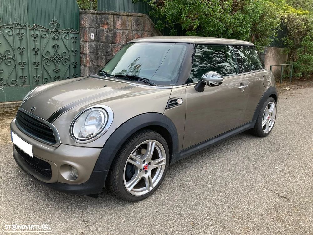 MINI 3 Portas One D - 4