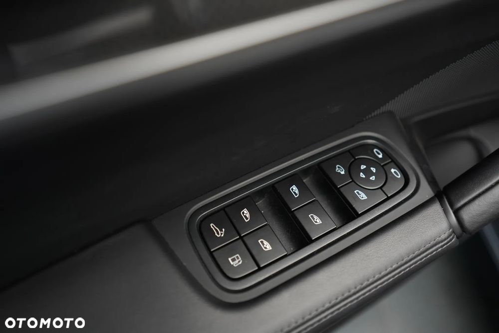 Porsche Cayenne - 20