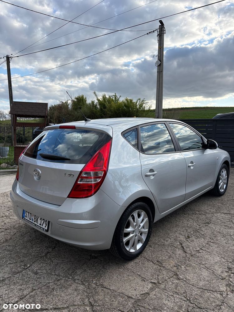 Hyundai i30 1.6 Classic + - 14